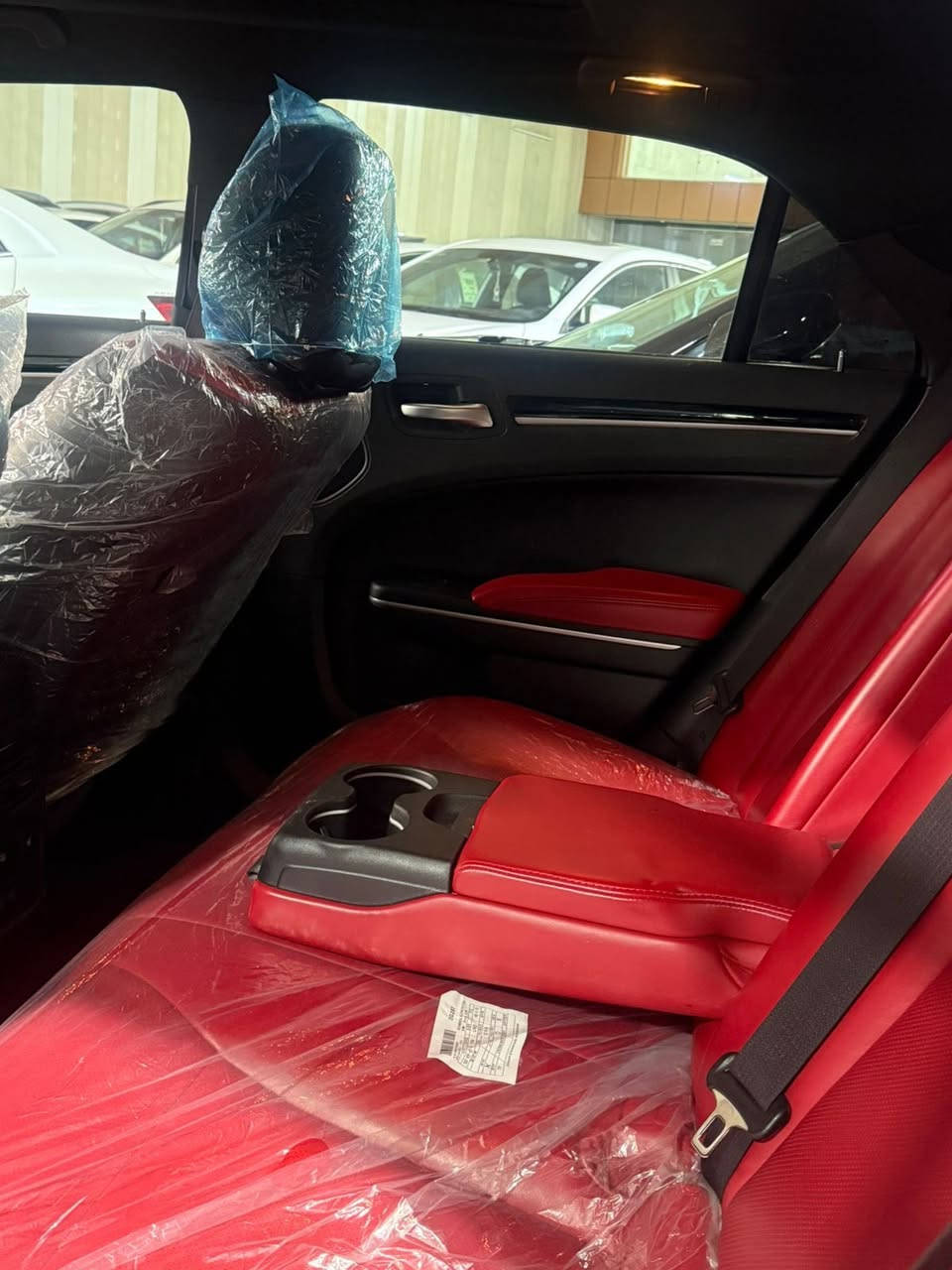 للبيع كرايسلر 2022 هارلم 300 S
السياره واحد على واحد فول لل اخير
اعلى فئه رادار امامي جانبي حساس امامي خلفي
داخل احمر تدفه وتبريد مقاعد 
برده خلفية
مقاعد كهربائية 
درگة هيتر 
لايت زنون وكاله
عدسة متحركه
بنراما 
خزن مومري
اشاير بل مرايه 
ويل 20 عنكبوت بلاك
بجم صغير السياره 
كفاله السياره 
رقم اربيل بسمي تحويل ثاني يوم 
الي ما يعجبه شعر الله يرزقة ويلكة الاي احله منها 
السعر 385 مجال بسيط 
مكان السياره ناصريه 
***********
