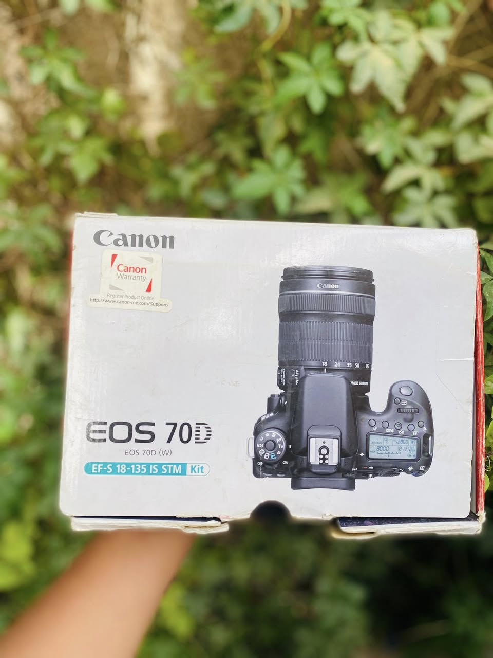 كامره كانون d70
عدسه18/135
الملحقات 
شاحنه 
كارتون 
بطاريات ٢
حزام كتف 
قبق عدسه 
قبق كأمره 
النضافه 95/100
السعر مناسب ***********
