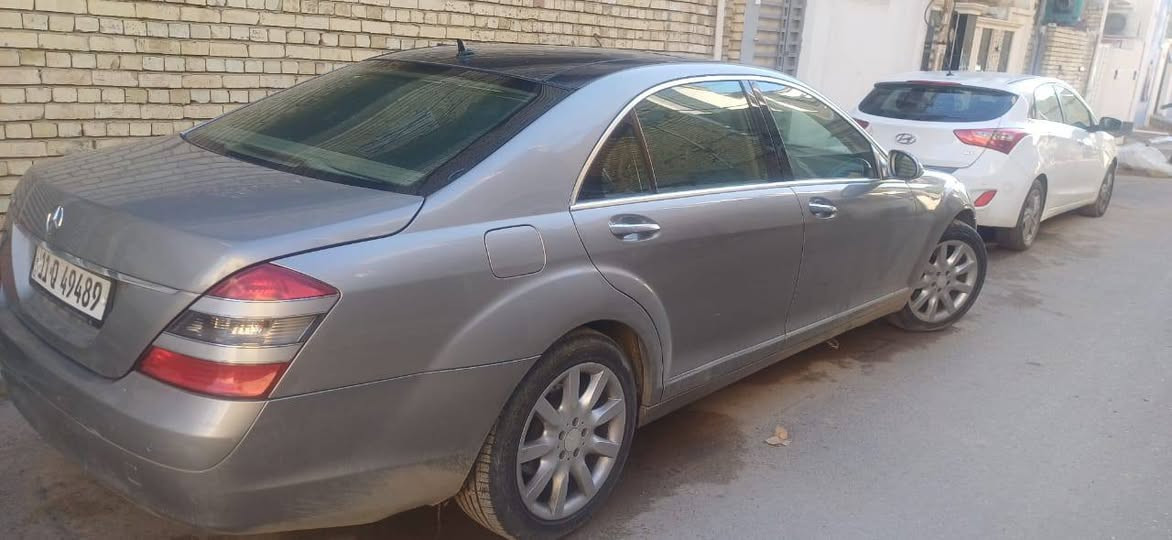 سلام عليكم مارسيدس موديل ٢٠٠٨ جديدة غنية عن تعريف فول حجم ٣٥٠ جديدة معنى الكلمة رايدة١٨٠ورقة مكاني بغداد  اتصل وتدلال *********** اذا اكو مراوس بدب نضيف ترهم
