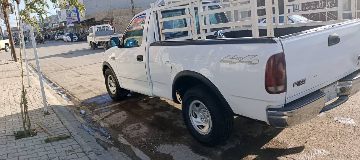 فۆرت مۆدێل 2003 بەشەرتی تەحویل و غەرامە دەعامی بۆ دەعامی قەترە سبوغی نیە بەشەرت بێشو دواو تایەو ویلو هەرهەموی تازەیە تەقەو رەقەی بەشەرت نرخ داوای 58گڵاو مەجال ژمارە *********** السليمانية, العراق
