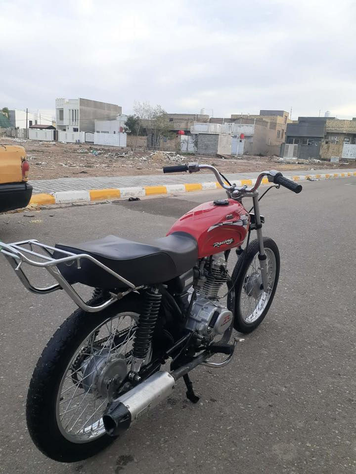 سلام عليكم 
شباب دراجه للبيع وترهم مراوس شاصي ١٦ اوراق اصولي مكينه رابيدو ٢٥ مبدل كور والباقي كله جديد  الدراجه كلشي مانقصها شرط شلعه ومعدل وفصله مكاني واسط قضاء الحي (***********) وبي واتساب
