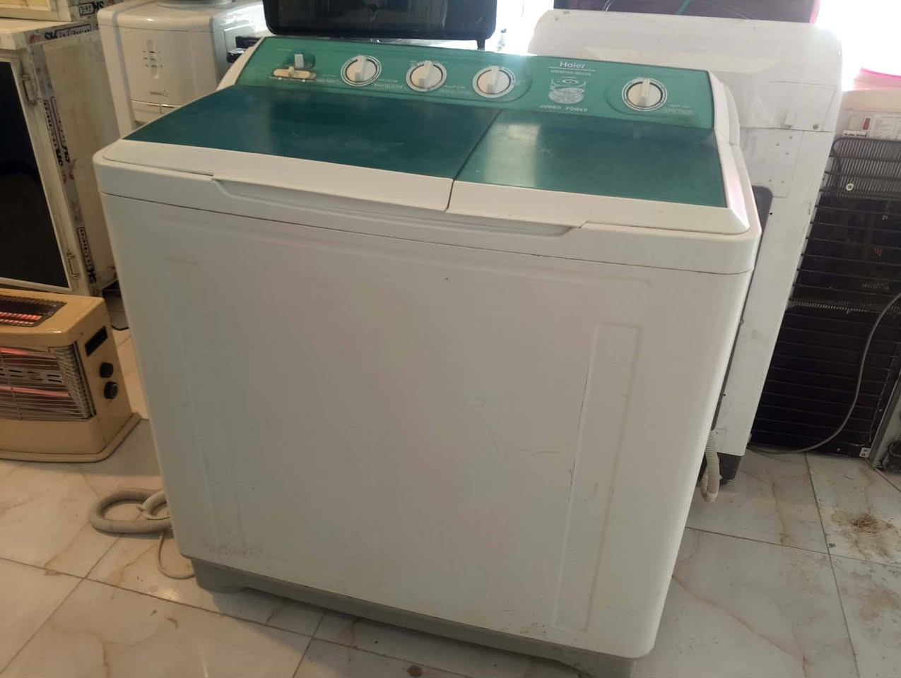 سلام عليكم 
اغراض للبيع كلمن وسعره نضافه فول شرط شغل 
طباخ كاونتر غساله عادي واتماتيك ثلاجه مجمده 
للاستفسار ‏‪***********‬‏واتساب
