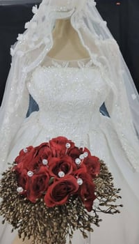 بدلة عرس • طرحة • ماسكة