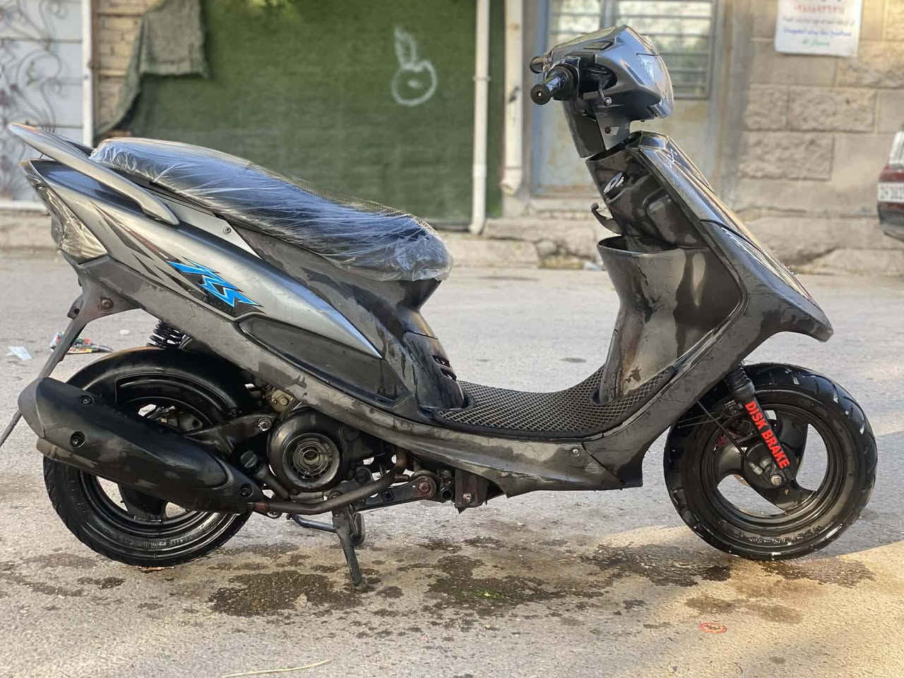 دراجة ماكس عدلة للبيع صار 5 اشهر نازل من الرمبة بلادية مكينة بلادي هسة متنسمع ممفتوحة كفر بلادي كلشي بلادي ملاح قوي شغالة سلف هندر بأي وقت كهربائيات كاملة المكان بغداد الشعلة السعر (((700)))) وبيه مجال بسيط الرقم *********** ومازنجر موجود
