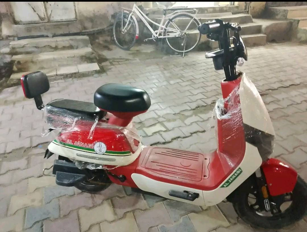 دراجه شحن للبيع جديده كلش سعر ٣٢٠ وبيهه مجال


**إذا كنت صاحب هذا الإعلان وتريد حذفه لأي سبب، رجاءا أرسل رسالة إلى الدعم الفني**