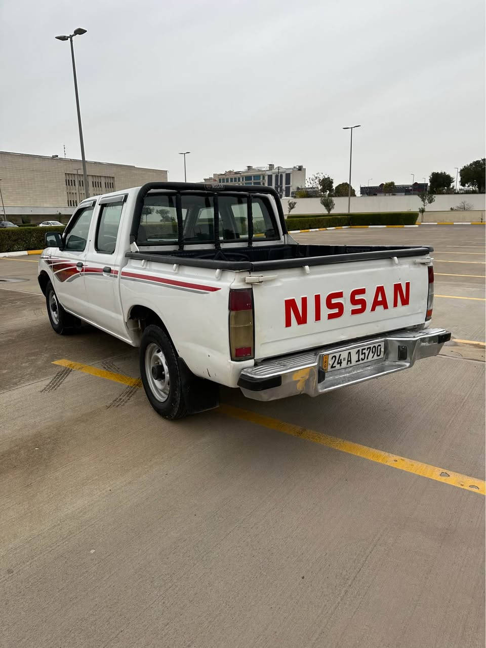 نيسان پيكاب 2002 ره قه م دهؤك هه موو جيانى سياره كه به شرت سياره كه 4 يان 5 پارجه ى سبوغه من وا ده فرؤشم عام نه بيت حيزام نه بيت جه مپه كى خه فيفى هه يه نرخ 75ژم *********** أربيل, العراق
