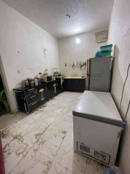 مشتمل 100 متر غرفتين وصاله وصحيان ومنور خارجي عنوان ناصريه الثوره بفرع المفوضيه ايجار 400 للاستفسار *********** واتساب
