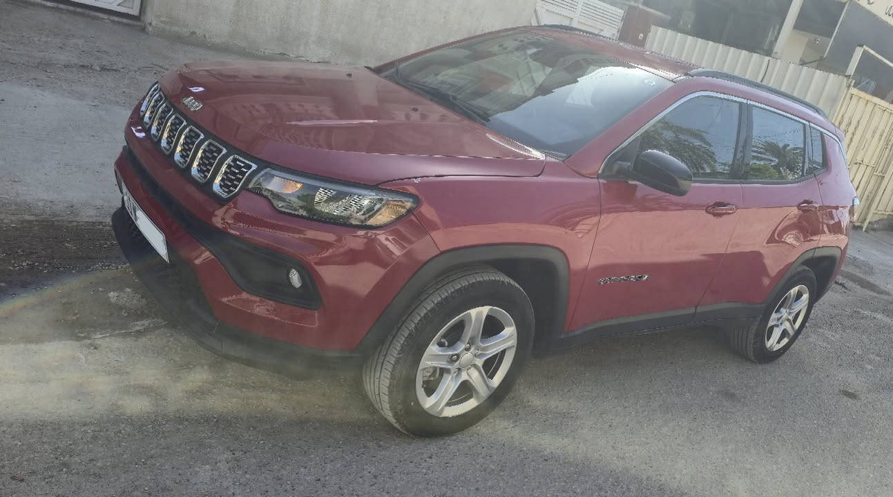 🚙 للبيع – جيب كومباس 2023 وارد أمريكا 🚙
🔹 الموديل: 2023..ترهم مراوس ...
🔹 الوارد: أمريكي
🔹 المسافة المقطوعة: 21,000 ميل
🔹 الحالة:
▪️ حادث بسيط – تبديل بونيت ودعامية أمامية
▪️ صبغ بسيط في تكمه جه سايق (كد شبرين فقط)
▪️ مكفولة من الشاصي واللِغَد ارباك ستيرن دشبول طاك..
▪️ باقي السيارة نظيفة جداً
🔹 المواصفات:
▪️ داخل سياره جلد ..
■ شاشه دجتل لمس..
■ نشغيل بسمه ابواب بصمه
■ صندوك خلفي كهرباء..
■مازدات امامي لد بلوجكترات امامي
■توقف ذاتي 
■رادارات جوانب تنبيه
■حساسات خلفيه 
■كشنات تدفئه ..باقي مواصفات معروفه ..
▪️ فحص مؤقت (حالياً بدون رقم)
▪️ محرك 2000cc تيربو
💵 السعر: اتصل ..او راسل وات ساب..
📍 الموقع: بغداد – البنوك – شارع الكنيسة
📞 للتواصل: ***********
🔸 بيع ...او مراوس...
