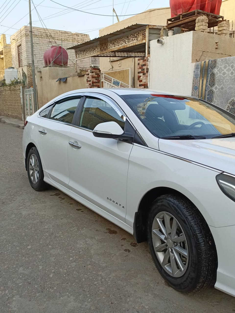 سلام عليكم سوناتا وارد كوري موديل 2020 بانزين اصل قطعتين تبريد مكينه 2000 دوش  رقم بابل مكاني ميسان العماره السياره جاهزه ما تصرف عليهه ربع دينار ملاحضه لوارد كوري يجي بيء صبغ 
السعر 155 
رقم الهاتف ***********
