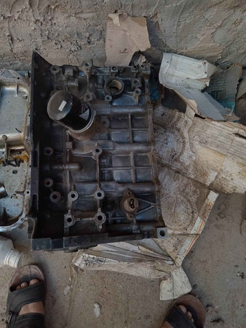 أغراض مكينةساسوكي كراند فيتارا خليجي للبيع حجم ٢٠٠٠ قبق ابيض الاتصال ب***********
