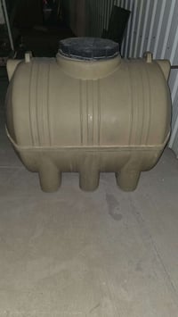 تانكي ماء سعه ١٠٠٠ لتر السعر ١٠٠ الف مكان الغدير للاستفسار الاتصال على...