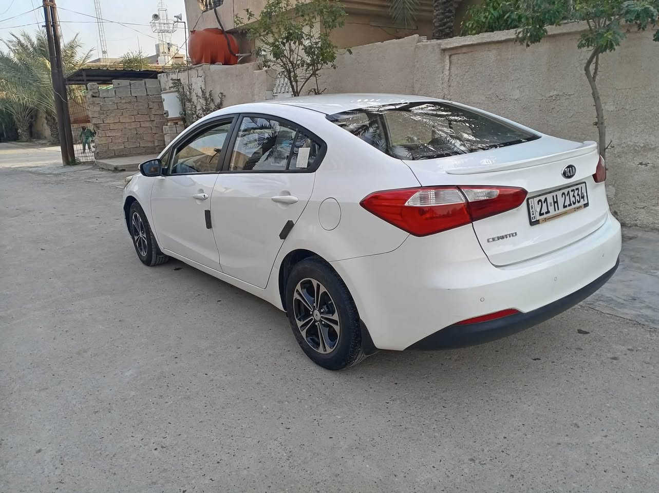 السلام و عليكم
سيارة كيا سيراتو خليجي ٢٠١٦ رقم سليمانيه دولي
السنوية جديده
مكفوله من الضربة والصبغ
تتحكم استيرن جهتين
نضام ايكو تقليل صرف البانزين
حساسات خلفيه
ويل كروم
تخم تاير
مكينه ١٦٠٠ دوش
لا تبخير ولا تنقيص
تبريد تدفئه شغال
 صدر امامي خلفي جديد

السياره جاهزة اي نقص مابيه
السونار مع الصور
السعر ١١٧ بيه َ مجال قليل الشراي
الاتصال على الرقم ***********
المكان بعقوبة تقاطع الساده
