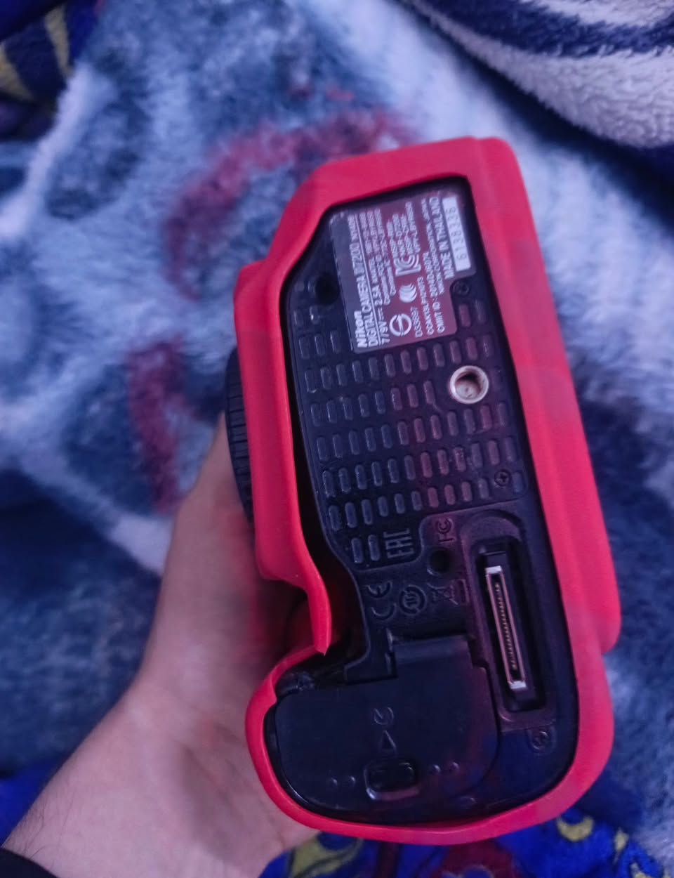 كامره نيكون 7200 D استخدام شخصي نظيف#للبيع
ملحقاتها : 
 فقط بدي  + جنطه
شاحنه + بطارية + حزام كتف + جيلاتين احمر 
السعر 500 الف وبيها مجال بسيط
(بدون عدسه) 
ومتوفر شركات توصيل


**إذا كنت صاحب هذا الإعلان وتريد حذفه لأي سبب، رجاءا أرسل رسالة إلى الدعم الفني**