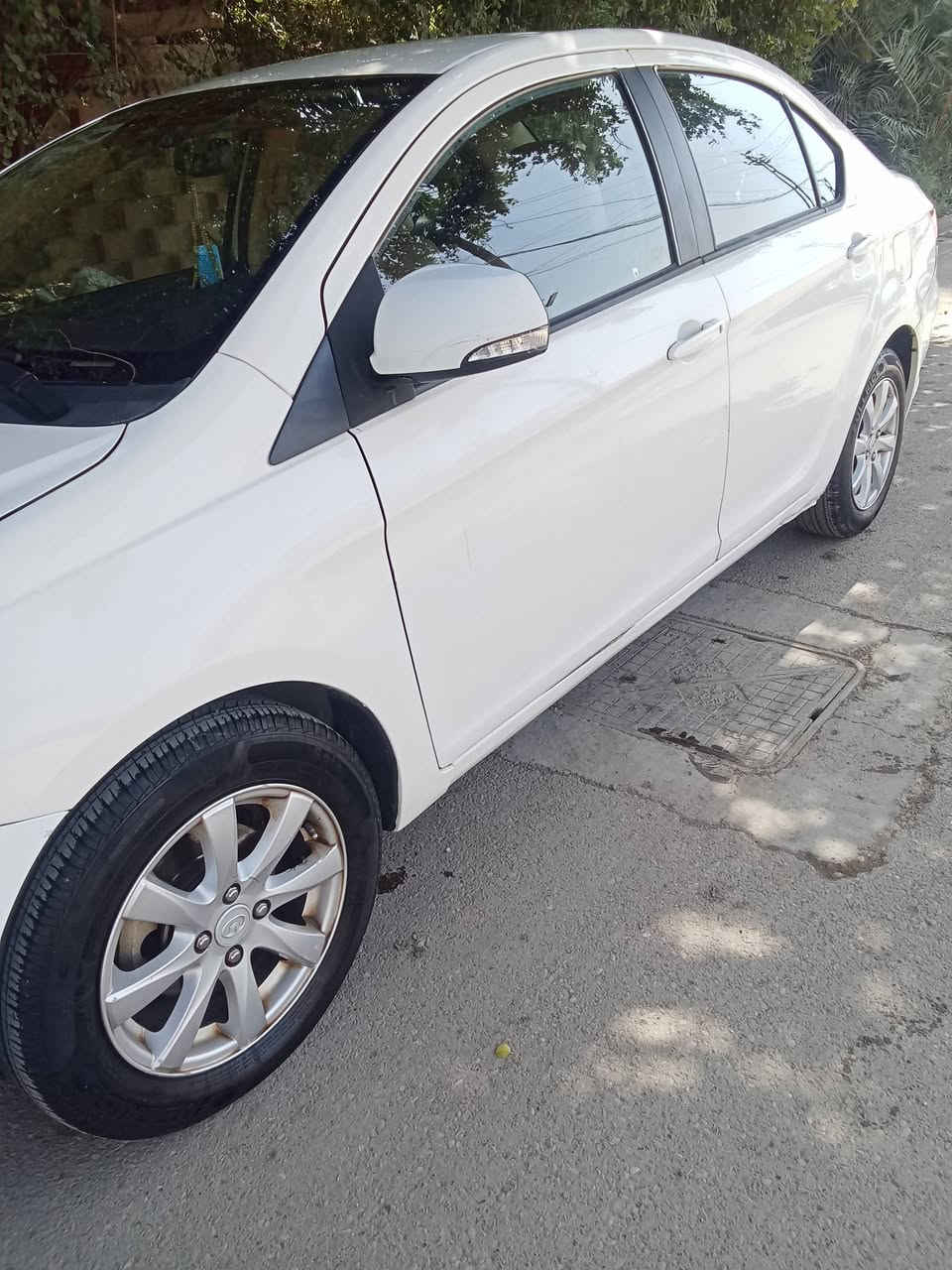 السلام عليكم فولكس11كير عادي  نضيفة كلش بدون نواقص باسمنة استخدام شخصي ماشية112تخم تاير صدر كلشي بيها شغال ونضيف تبريد تدفئة رقم بغداد السعر52 الاستفسار***********
