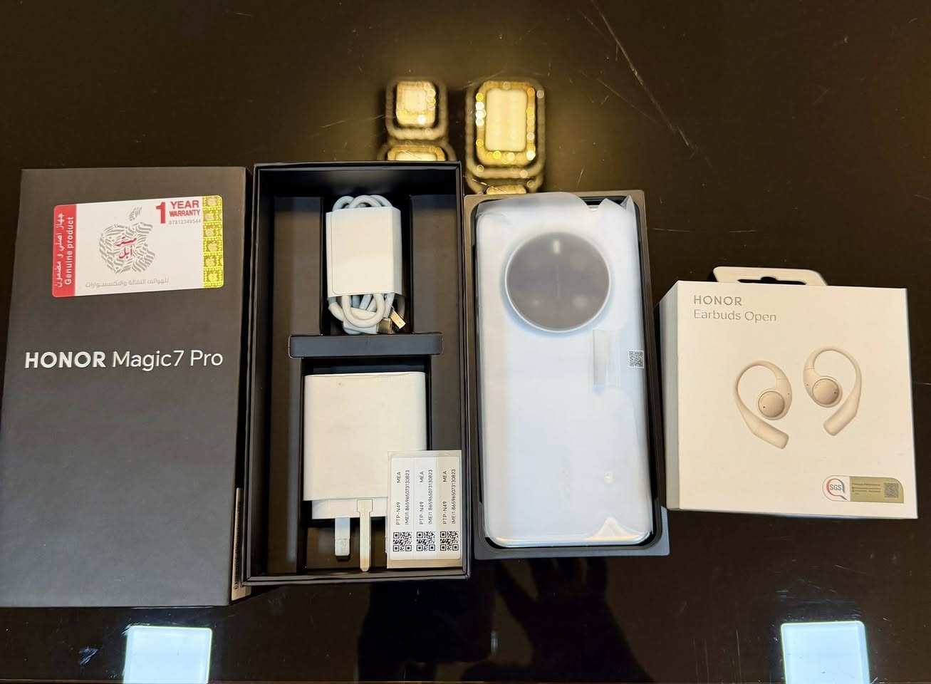 هونر ماجك 7 برو
ذاكرة 512

النظافه ميه بالميه .

شاحن اصلي 100 واط الاصلية مال جهاز

سماعات ايربود تجي وي جهاز مامستعملات 

السعر 950 

السعر يشمل السماعات
***********
