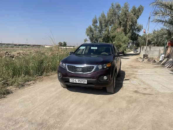 السلام عليكم سورنتو للبيع (2011) (4)سلندر رقم بغداد انكليزي مشروع وطني بأسمي سنوية للـ(2030)بيها باب خلفي صبغ والباب الخلفي الثاني هلال صبغ فقط السونار موجود بالمنشور مكينة كير بوضع جيد هزه جديدة تحويل مباشر السعر (130) وبيها مجال قليل مكاني واسط النعمانية (***********)
