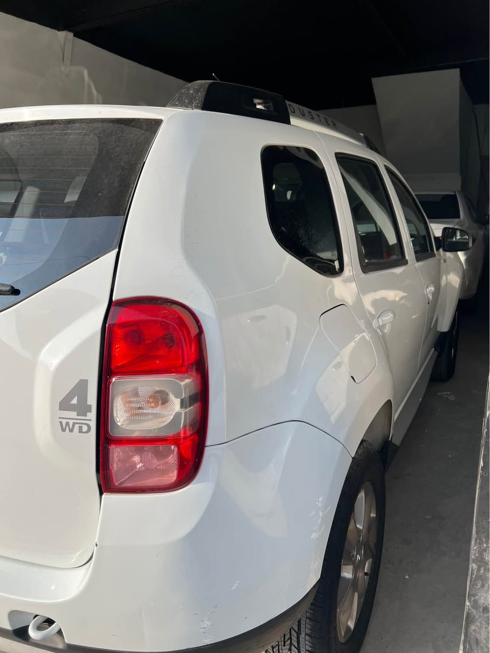 رينو داستر فارةنسي
 موديل ٢٠١٧
مةكينة انجيكتر گاز سوپةر
بةشةرتي ئةوةي كيشي لة بةنزين خوشتر بي 
دةبل اكسل قورس و خةفيف 
تةبريد سارد و گةرم
فوليوم بلاكجگتور ليزةر
هةرچوار تاي نوية 
سةنةوي  و هةزةي نوي 
بةناوكردن بةشةرت
رةقةم هةولير رةقةمي لةگةل 40900
١١٣ هةزار رويشتوة
دوو دةستي كردوة زور خاوينة
مةكينة تةبريد دةبل هةمووي بةشةرت
بي سبوغ 
سعري 112 وةرةقة و مةحةمةلةي تيداية
***********
*********** سوران, أربيل
