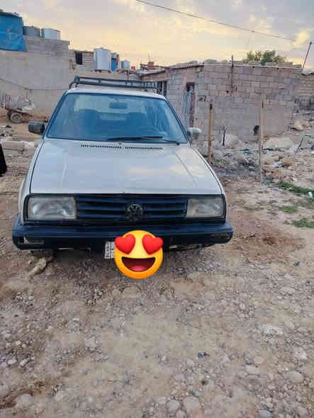 سياره جيتا موديل89 السنويه خضره مصبوقه جماليه فقط المحرك بي صرف رقم الماني نينوى السعر 20 وبي مجال شي قليل باقي الستفسار عل هاتف ***********//***********
