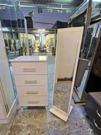 غرفه تركي اخت الجديده مع دوشگ اصلي ب 750وبيها مجال 07830799785