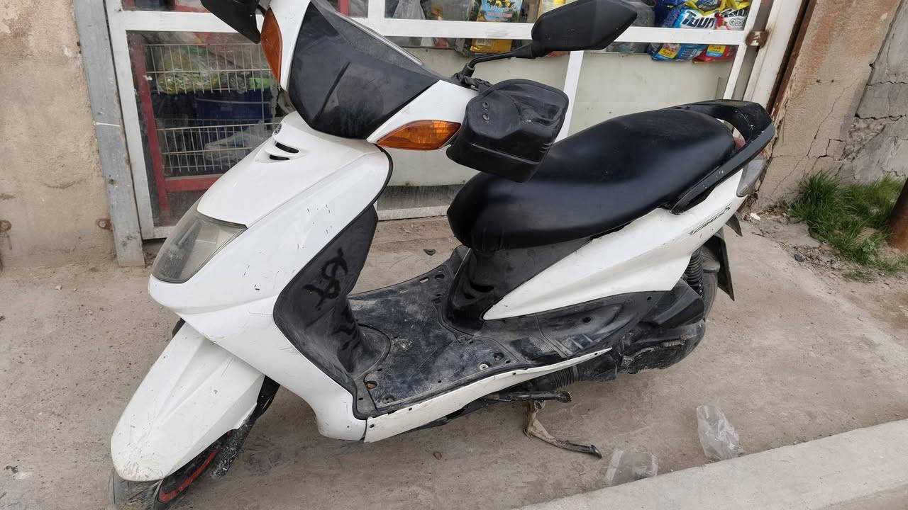 سلام عليكم سكنس نثيه ١١٠ للبيع مستعجل 
ب ٥٠٠ وبيها مجال واليجي مارجعه لان محتاج دراجه حلوه بس كابريترها تجاري ميلزم سلولي والباقي يخبل مستعجل علا بيعتها مكاني شعب ***********
