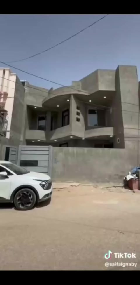 السلام عليكم دار حديث للبيع مساحة 240م طابو زراعي سند 25فول مواصفات مثل ماواضح بالفيديو نضام كامرات 4غرف نوم استقبال صالتين فوك وجوه5 صحيات العنوان كربلاء شارع الجاير جهة مدينة العاب السندباد داخل مجمع النافوره السكني رابع بيت السعر ٦٥٠مليون مع المجال البسيط الي يعجبة يتصل ***********
