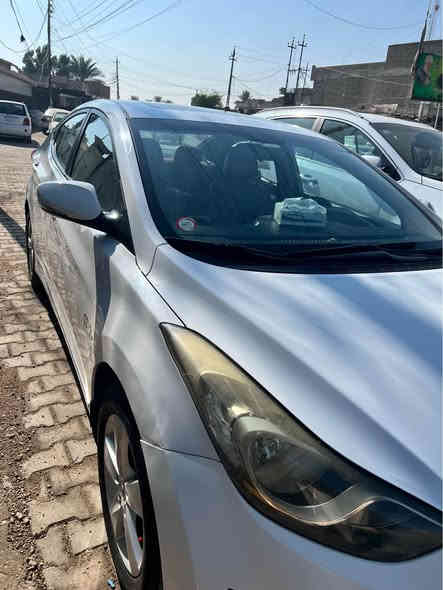 السلام عليكم ورحمة الله وبركاته 
النترا 2012.  GLS محرك 2000فول عدا البصمه نضيفه بحاله جيده جداً السعر 117. بيها مجال 
مكاني بغداد. رقمي 
***********
*********** بغداد
