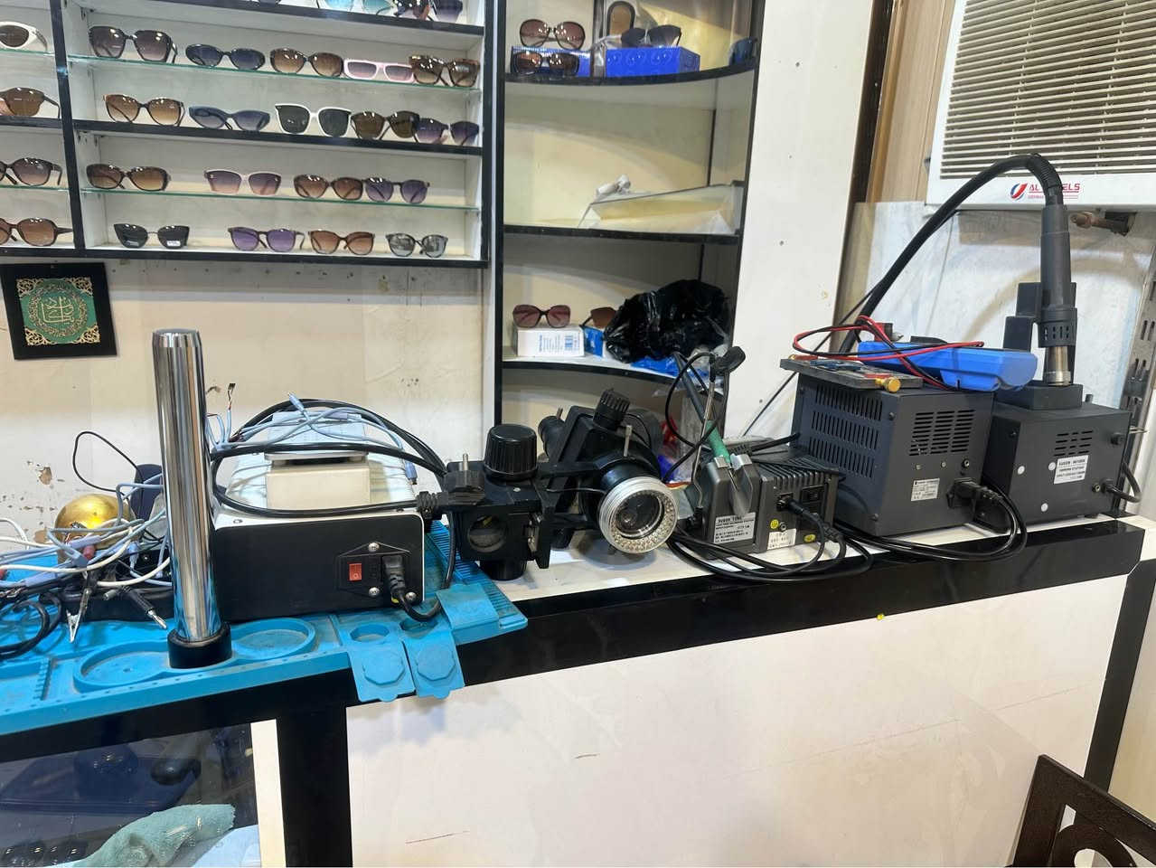 سلام عليكم شباب هاي اجهزه اصليه مستخدمه قليل جداً وعدة كامله مكمله السعر 500 الف قفل *********** ناصرية, ذي قار
