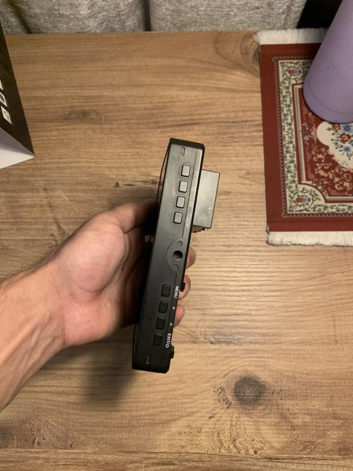مونتير  Feelworld F6 Pro
من افضل المونتيرات الموجودة بالسوك 
نظافة 90% ✅

ويا واقي شمس - كيبل hd - حامل 
بالإضافة إلى " بطارية - شاحنة " 

مكاني : بابـل 

سعرة مع البطارية والشاحنة 210 الف


**إذا كنت صاحب هذا الإعلان وتريد حذفه لأي سبب، رجاءا أرسل رسالة إلى الدعم الفني**