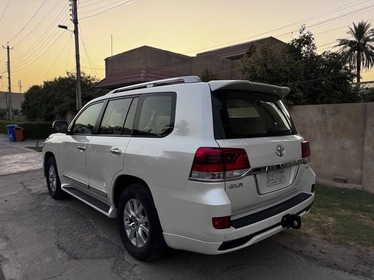 لاند كروز 2016
ماشيه 145 الف كم 
بريم اصل شاشه بالقماره 
GX.R فول مواصفات
6 سلندر
رقم بغداد انكليزي جديد ‼️ ( صور قبل تحديث الرقم ) 
مكفوله كفاله عامه صبغ وتبديل فقط بارد خفيف شبر يم قبغ البانزين 
نضيفه كلش وجاهزه ادامه كامله تخم تايرات جدد كامله 
مكان بغداد 

للسعر او الاستفسار :
***********
