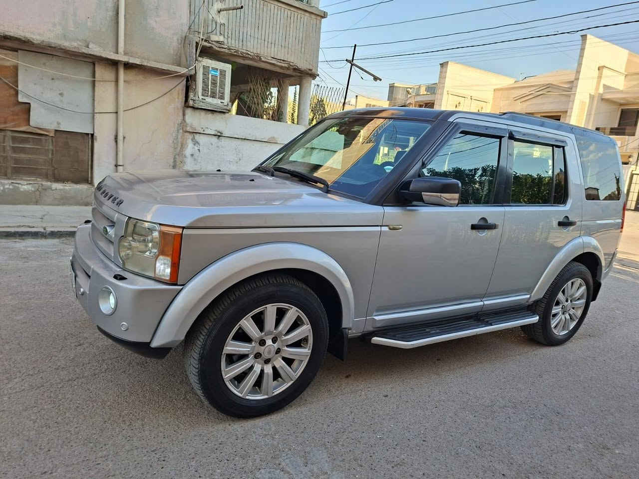 لاندروفر 2008 HSE فول 1/1 مراوس فقط 
بسمي سنويه 2029 رقم دولي هزه جديده
(السعر 115) *********** العنوان بغدادالجديده
مكينه عاديه مو سوبر المرغوب
تبريد ثلاث قطع ❄️
7 راكب 
ثلاجه 
جكات شغاله
كشنات جلد كهرباء خزن ميموري 
تدفه كسن 
ستيرن كهرباء 
سلايت جام عدد 3 
صندوق بصمه 
حساس امامي خلفي 
زراك لايت 
مري كهرباء 
تحكمات شاشه سيدي  امامي وسط خلفي 
لايت زنون عالي ناصي بلوجكتر 
انصمه قياده جبلي منحدرات انزلاق ثلوج 
سياره جاهزه من كلشي او خير من الله تراي وين ميعجبك  مواصفات السياره الجناي يعرفه
صبغ جاملغ خلفي ربع باب توحيد لون بنيد كلير
