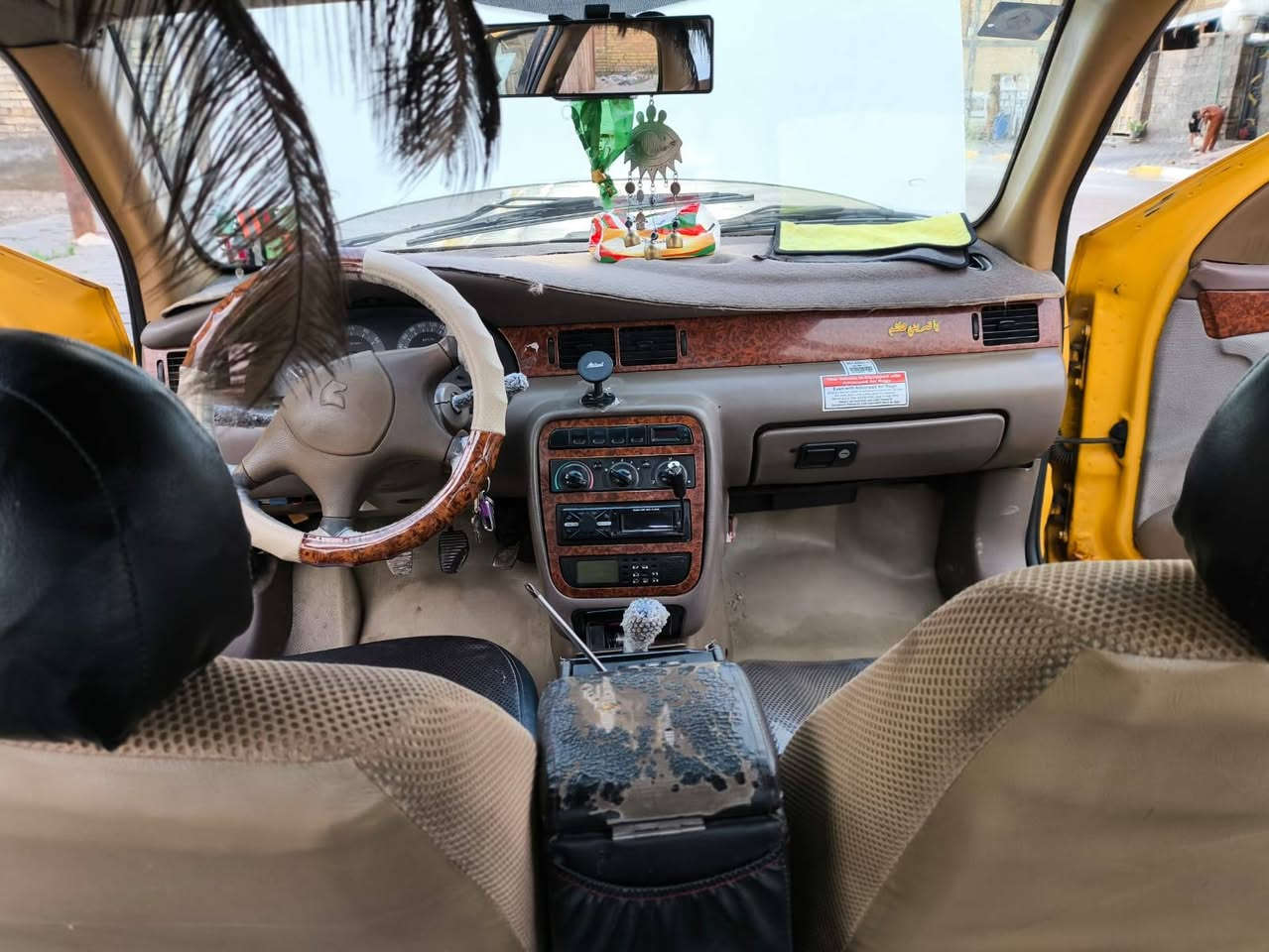 سلام عليكم سمند مديل 12
سياره حلوه وكل نقص مابيهه مصفره هيئه وغرامات 
سعر 37 وبيهه مجال مكلف بلنشر صاحب السياره ***********
