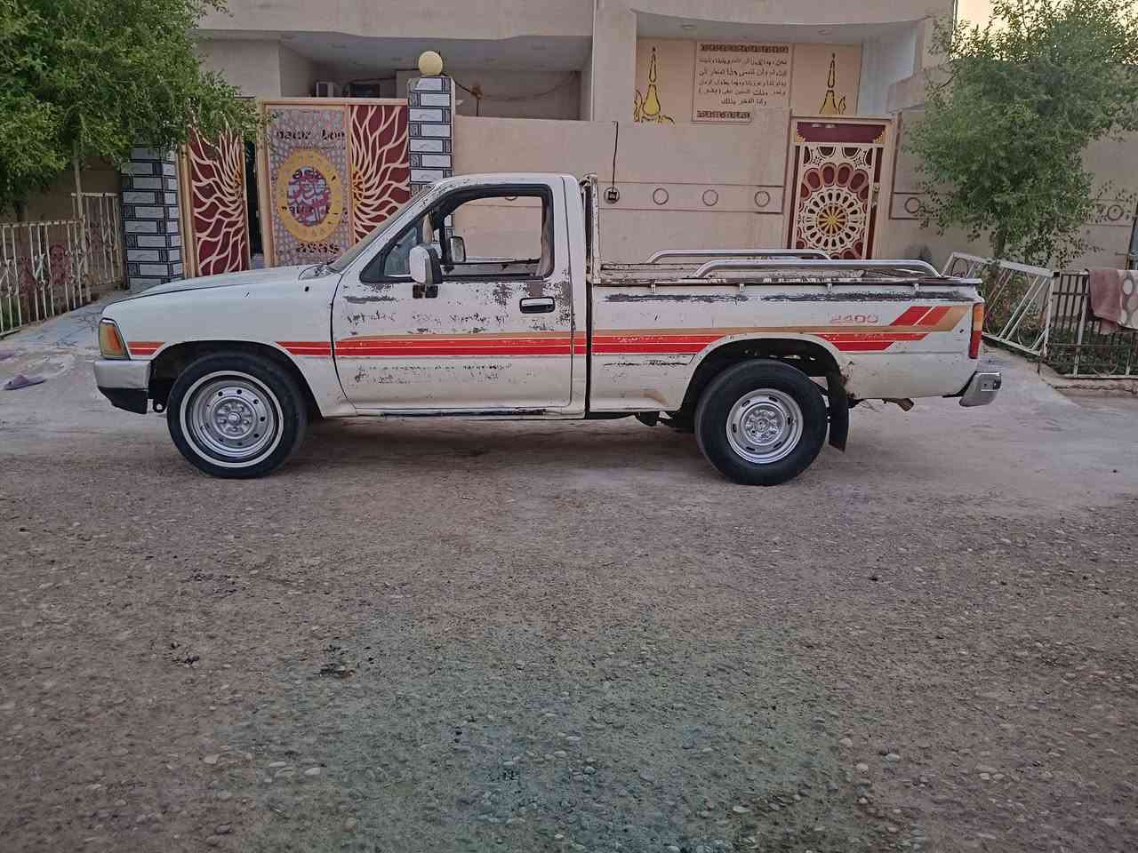 سلام عليكم للبيع بيكم موديل 89رقم بغداد لماني مشروع وطني تحويل مباشر سنويه جديد مكينه وكير وكسن كله نضيف عنوان ميسان ناحيت كميت سعر 38وبيها مجال رقم الهاتف***********//***********
