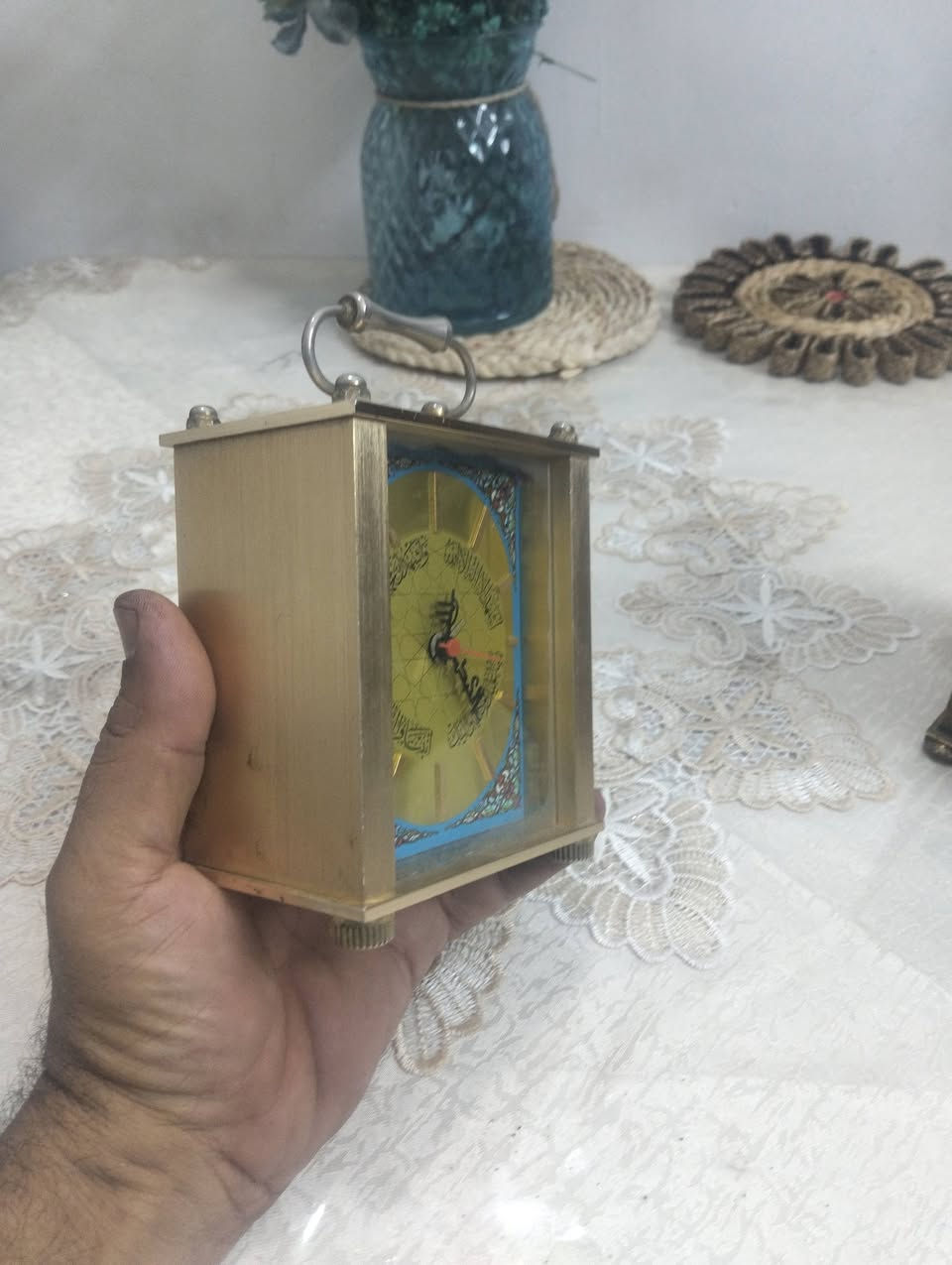 للبيع 
ساعات عدد 2
الاولى شغالة
و2غير شغالة
المانيات  النوع الثقيل نحاس
بغداد
***********
