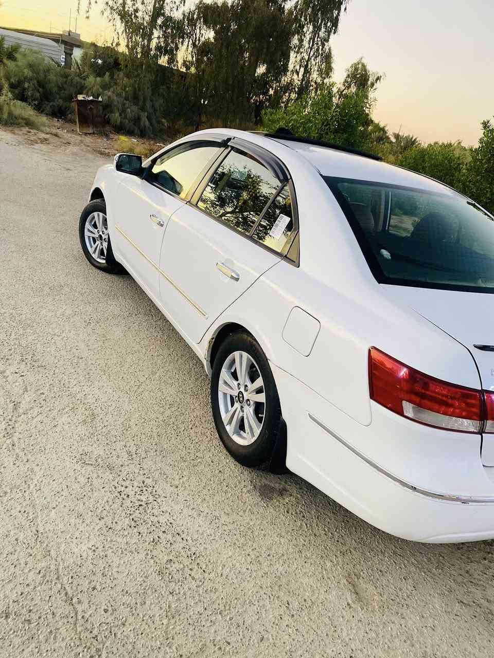 سوناتا (2011)خليجي ضررها جاملغ امامي صبغ ومرجعينه نفسه  من جهه الصدر و الباب مابي اي حادث بس مفتوح ومرجعينه نفسه  علمود الجاملغ مكينه (2400) مكينه كير صدر كله جديد  وضايفيلها منضومه غاز وبانزين يعني الشغلتين شغالات خلص بانزين تحول غاز خلص غاز تحول بانزين كلهن شغالات 
السعر (140)
الرقم: ‭0790 160 1172‬
الرقم كورك: ‭0751 667 2947‬
