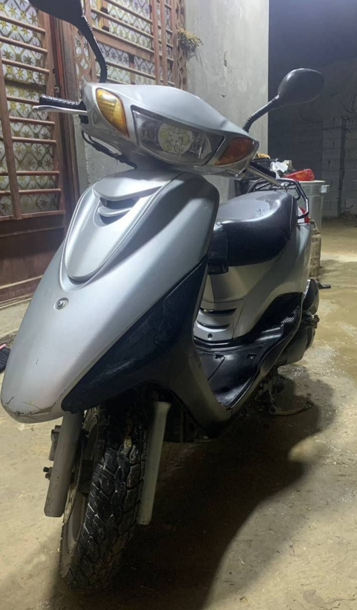 السلام عليكم دراجه اكزز تريت يوماها ياباني اصلي نوزل خطين سرعه 140 نضيفه الدراجه مثل ماموضحه بصوره  مكان بكربلاء
رقم الهاتف *********** وتساب
