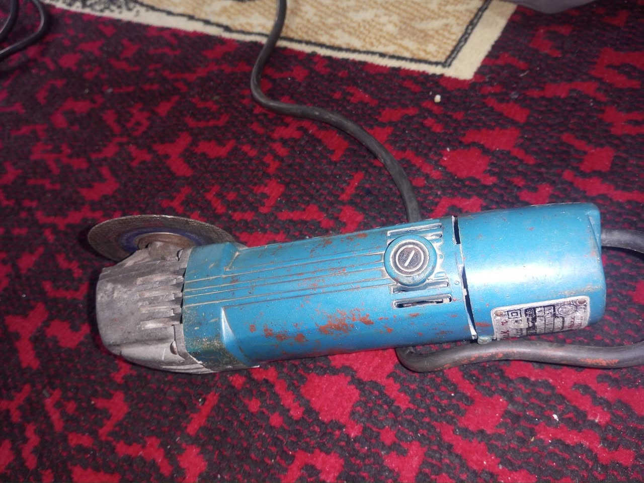 السلام عليكم ورحمه الله وبركاته
كوسره ماكيتا الاصلي مال مؤسسه للبيع 
السعر 100 الف الاتصال واتساب *********** او مراسلة الصفحه
