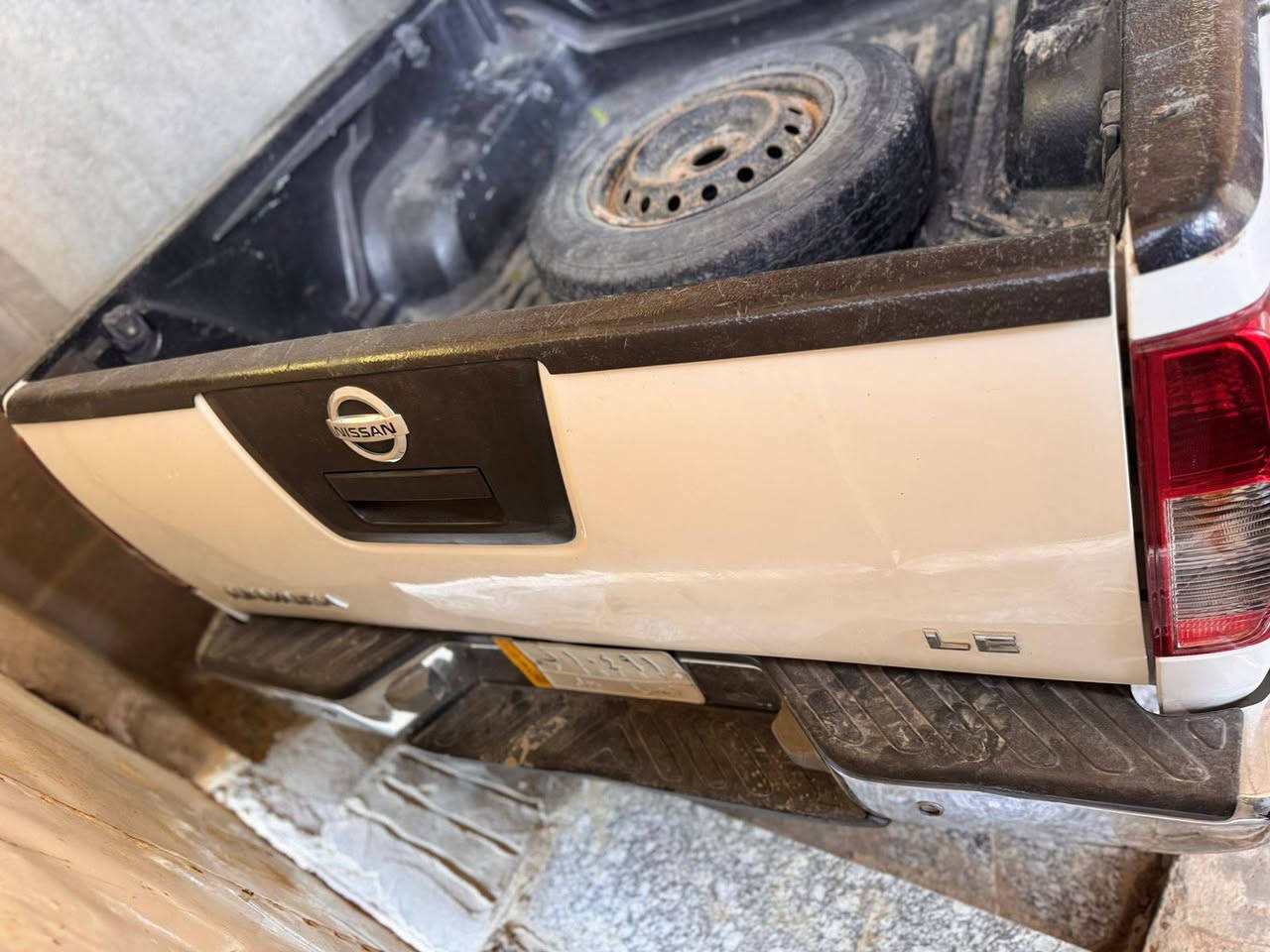 سلام عليكم نيفاره البيع موديل ١٣مكفوله من حادث مكينه وكير كفاله مكان سياره البصره قضاء المدينه السعر ١١٥بيه مجال ***********
