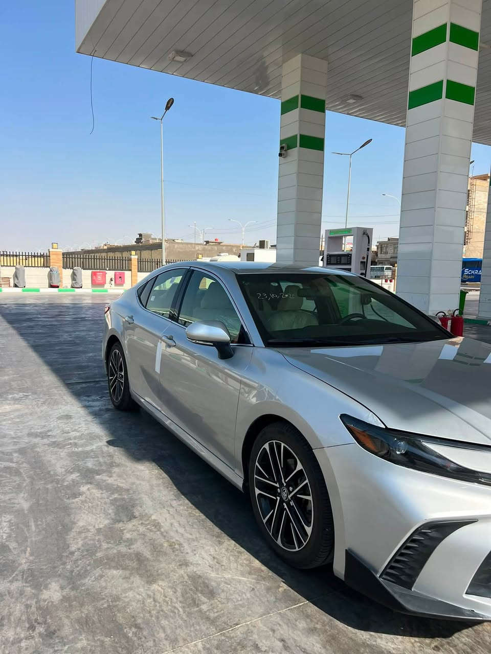 السلام عليكم اخوان

كامري هايبرد ٢٠٢٥ وكاله الساير الكويت

السيارة جديدة جداً 
السياره بيها ملاحظة تبديل بنيد وصبغ الباب الخلفي جهت الصدر وقبق الجنطة صبغ و الجملغ الأيسر صبغ
والباقي كفاله

رقمها بغداد تحويل ثاني يوم

الاستفسار ***********

السعر 180وبيهه مجال بسيط

مكان السيارة السماوة المركز
