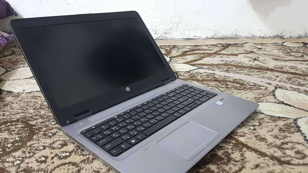 انظف جهاز عملي ممكن تشوفه!
.
.
.
المواصفات:-
💠 CPU: Core i7-6600U @2.60GHz 
الفئة السابعة يعني لابتوب يفيدك اذا شغلك كان مكتبي او اذا جنت طالب جامعة او اذا كنت ابو مكتبة وطباعة وكتابة بحوث والخ.
💠 RAM: 8 GB DDR4 
حجم الرام جدا ممتاز وعملي.
💠HARD: 256 GB SSD  
ذاكرة التخزين من نوع ( SSD ) يعني السرعة بالاداء والتنفيذ ⚡️⚡️
💠GBU : SHARE  
كرت شاشة عادي.
💠 LCD: 15.6" FHD 
حجم الشاشة جدا ممتاز وقوة الجودة من نوع FHD يعني نقاوة وجودة ممتازة.

⭕️⭕️ للامانة اللابتوب جدا نظيف وعملي وسلس بالاستجابة وعن استخدام شخصي ومكتبي ويفيدك اذا كنت تدور لابتوب عملي. 
💲💲 السعر 420 الف وبي مجال للشراي.

📍📍مكان بغداد.


**إذا كنت صاحب هذا الإعلان وتريد حذفه لأي سبب، رجاءا أرسل رسالة إلى الدعم الفني**