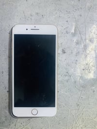 آيفون 8بلاس مبدل بطاريه فقط وكسر بتج مثل ما موضح بصوره صوت اتصال بصمه ...