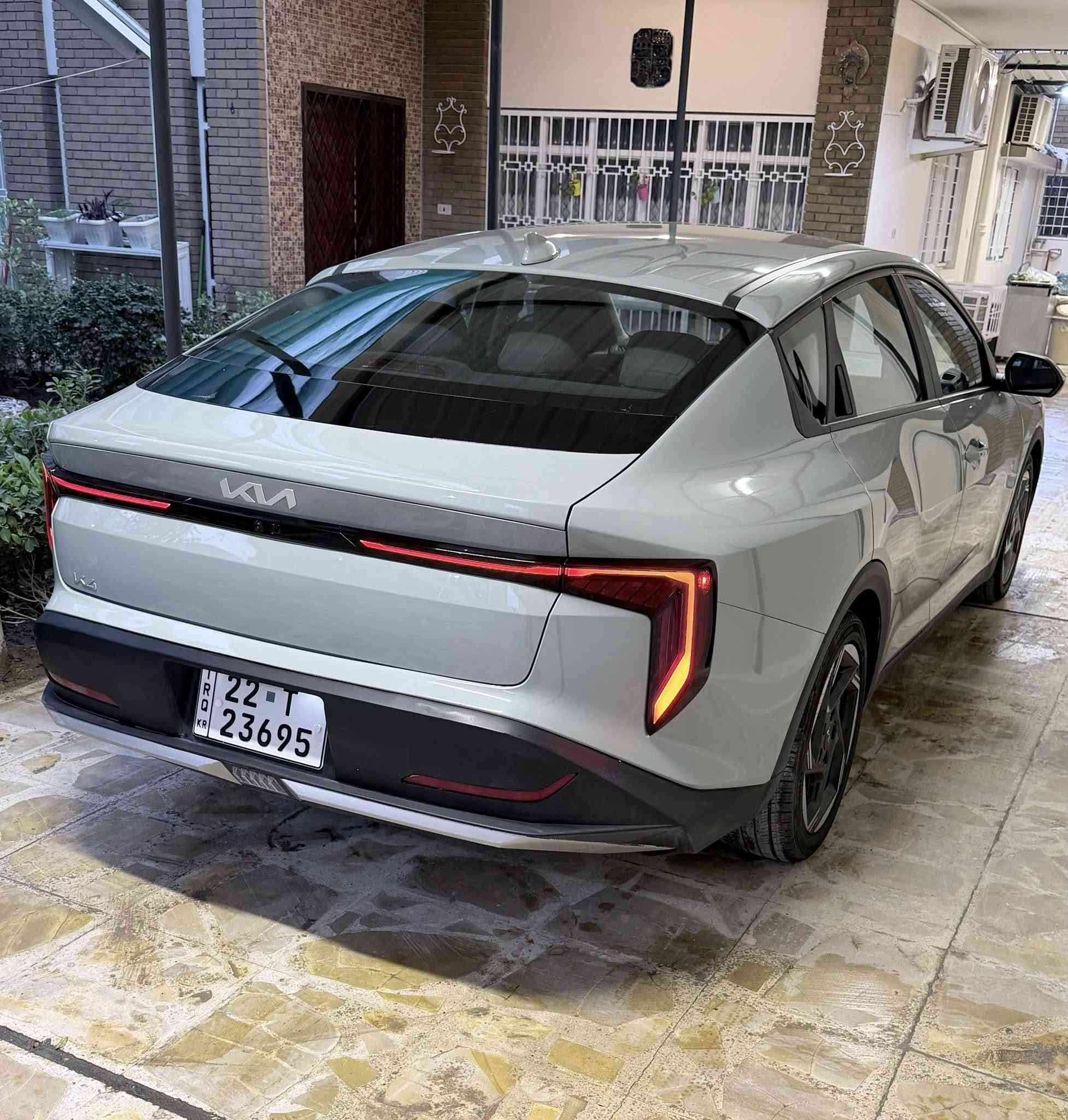 ( عيدكم مبارك)
كيا K4 2025 فول EX بس نقص فتحه وجلد لون سمنتي مميز
   ((***********))
بعدها زيرو ماشيه 2 فقط بدون ايرباك بعده بوضع الشركه مكفوله من الشخط ولبارد جديده 
السياره مواصفات EX وارد امريكا 
محرك : 2000 دوش
1_بصمة 
2_تشغيل عن بعد 
3_ بصمة ابواب 
4_ بصمة جنطه 
5_شاشه متصل حجم كبير 
6_فول قيادة ذاتيه مع تحديد مسار 
7_فول تحكم ستيرن 
8_تبريد متصل مع شاشه لمس 
9_منافذ شحن خلفية 
10_سايد بريك كهربائي 
11_مانع انزلاق 
12_نقط عمياء 
13 _ تحكم وضعيات قياده
14_رادار امامي وخلفي وجانبي 
15_فول حساسات توقف ذاتي 
16_لد امامي مع عدسات زنون
17_لد خلفي 
18_شحن واير لس 
19_كامره خلفية دقه hd 
20_ويل كب الجبير 
مرقم اربيل بأسمي تحويل ثاني يوم
حادث السياره الجاملغ الامامي الايسر وربع البنيد بدون قطره دواخل كلشي بيه بلادي
باقي سياره كفاله عامه 
عنوان :بغداد رصافه
السعر 183 ورقه بيه مجال بسيط
استفسار :***********
