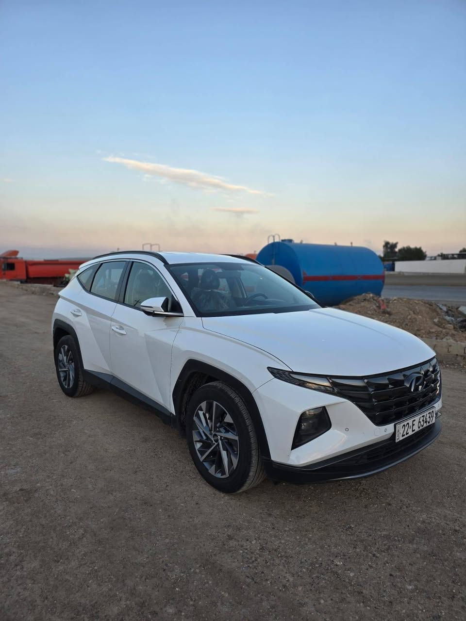 توسان 2020 ( خـليـجـي )
ماشية 87 الف

فول مواصفات قمارة حديد 

•المحرك :  دوش 2000

•دخول ذكي

•تشغيل عن بعد 

•تشغيل بصمة 

•جرس تنبية عنده السرعة 120 

•لايت دوار معه الاستداره 

مري شفط 

كامرا خلفيه

•شاشة كبيرة 

•حساسات امامية خلفية

•مصابيح امامية زنون مع LED 

•مصابيح خلفية LED

•مقاعد امامية كهرباء عدد2

•مثبت سرعة  control Cruise 

•أوضاع القيادة Drive Mode ايكو_سبورت_نورمال 

•فول تحكم ستيرن

•هاند بريك بصمة

•نظام مانع الانزلاق 

•نظام نزول منحدرات 

•أشاير بالمري 

•اوتو هولد

•شحن وايرليس

. مدخلين  USB 

ستائر ابواب خلفية

•مري كهرباء

•مود درايف

•تبريد امامي خلفي قطعتين

باقي المواصفات المعروفه 
بيه صبغ ربع باب الصدر او بارد مثل ما موضح بل سونار
السعر19000$
***********
