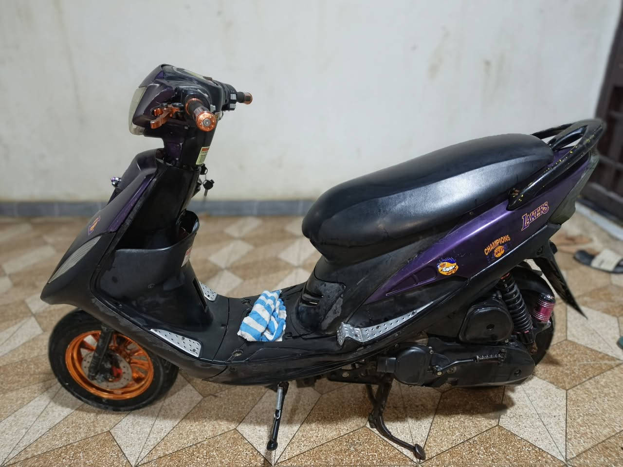 السلام عليكم ماكس عدله اربع والف موديل (2014) س550
🔸2- بوشه 49 دراجه كله بلادي من بجم لل بجم ختم واحد فقط كفرات مبدل اربع والف بقي بلادي رنبه📍

🔸3- دراجه كلشي بيه شغال كهربائية هندر صلف مزوده تزويد بسيط اصلي ملحه قوي كلش محرك بلادي 

🔸3- خرسه ما بيه صوت نكره بكل شلعه معدل ما بيه عيب بيه اورق منفس و كمرك نطيك بدون لين ضاعن

🔸4- سوي نفسك لوتي او غشيم لا اطب لين مال جنيه  كلش نضيف يجيب وياك 100 مصلح  📍

🔸5- السعر((550)) بيه مجال او مرواس شعندك تعال خاص 📍

      🏠مكاني الفلوجه🏠


**إذا كنت صاحب هذا الإعلان وتريد حذفه لأي سبب، رجاءا أرسل رسالة إلى الدعم الفني**