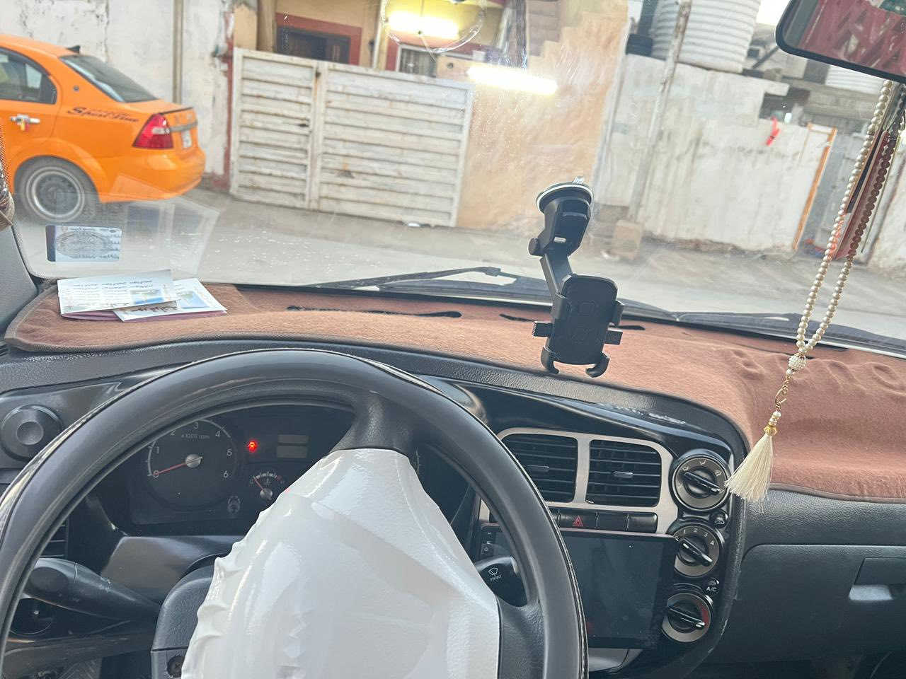 سلام عليكم كيا حمل للبيع موديل 2012 فحل عالي 4000 محرك كير مكفوله لا صرف لابخار طخم تايرات جدد داخل سياره نضيفه مكاني كركوك سعر 130 وبيها مجال الي يريد يستفسر يخابر على هذا رقم ***********
