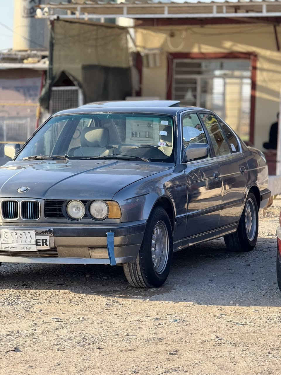 للبيع 525 بي ام دبليو 
كير اوتماتيك 
كير محرك شرط 
السعر ￼50 $ بيها مجال 

***********
