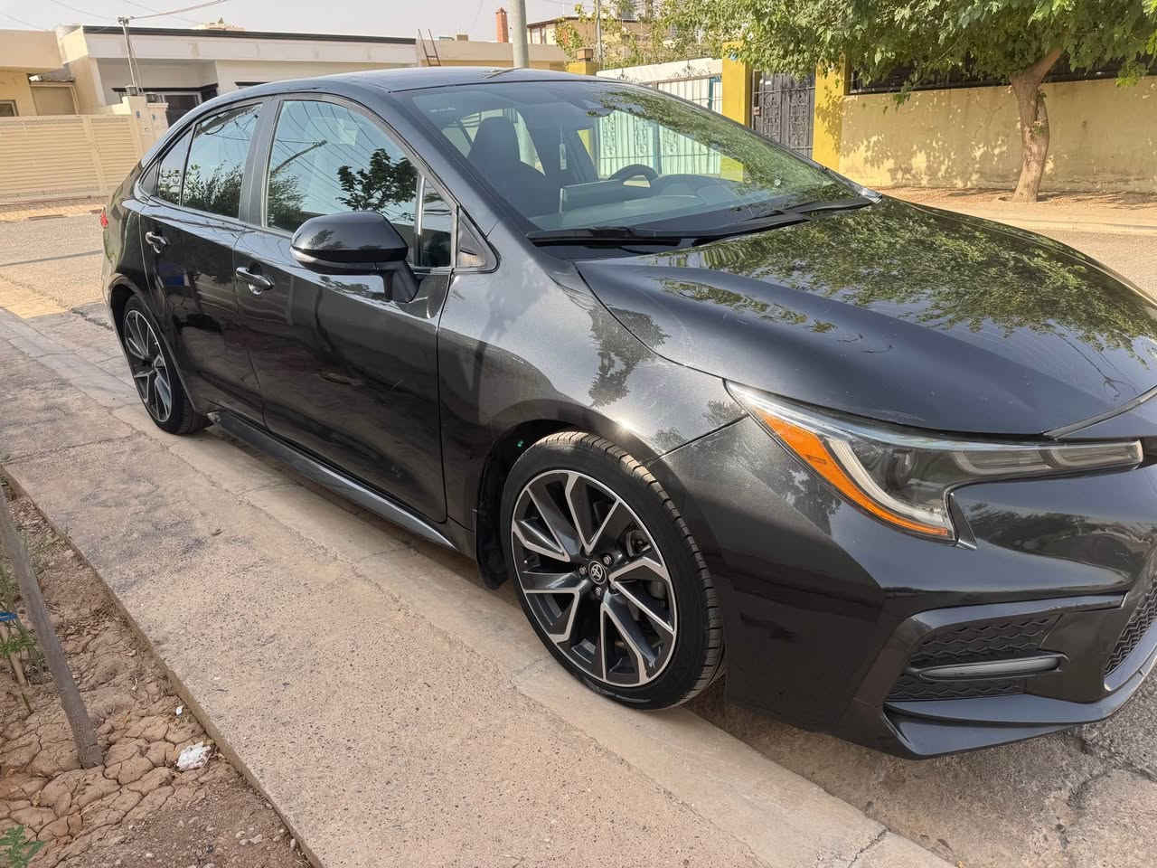 كرولا ٢٠٢٠ SE 
رقم هه ولير 
٧٨ ميل رويشتووه 
٢ قطعة بوياغ ده رگا و جاملغ 
*********** أربيل, العراق
