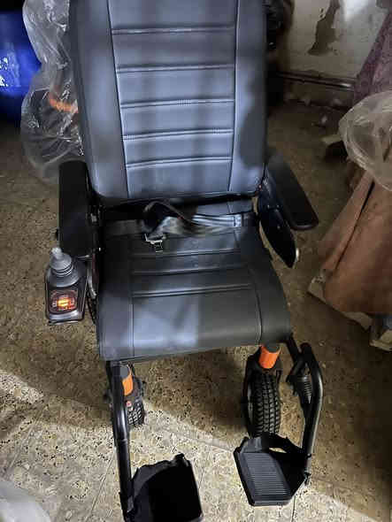 السلام عليكم عندي عربانتين نفس النوع جديدات جديدات ممستعملات ابد جاهز وكامل تراي من بغداد الكربلاء مكاني بغداد شارع فلسطين للاستفسار سعر الوحده 500 الف ***********
