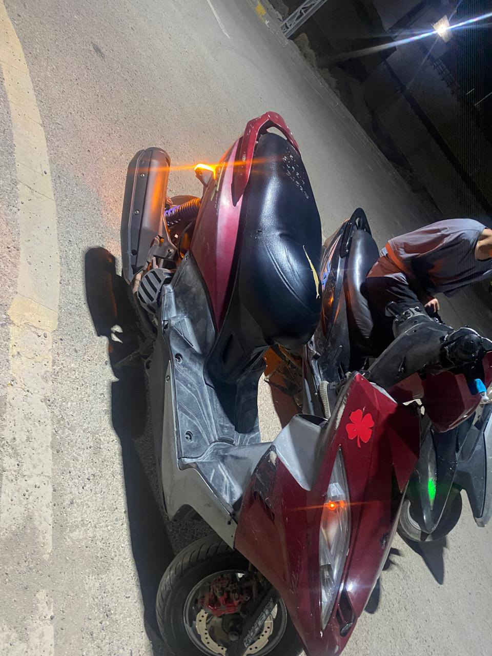 السلام عليكم جيتي ار للبيع او مراوس دراجه نضيفه والمكينه ناعمه كلش ودراجه كلش حلوه مثل مجاي شوف بصوره مابيه نقص بيه ملاحظات بسيطه السعر نار متلكه بهاي نضافه سعره 725 وبيه مجال عنواني الامين الثانيه رقم الهاتف ***********وتدللون
