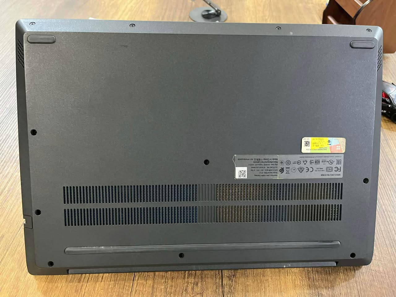 اللابتوب للبيع : lenovo ideapad 
النوع: Gaming

المعالج core i7-9750HF 
كرت الشاشة: NVIDIA GTX 1650 (4GB)
الرام: 16GB (قابل للزيادة)
التخزين: 256GB SSD+ HDD 1T
الشاشة: 15.6 إنج FHD
مكاني بغداد الجهاد
الاستفسار اكثر ***********
ماكو توصيل اله اذا تنطي عربون سعرها ٦٠٠ الف نهايتها كارتون وشاحن موجودات بغداد, العراق
