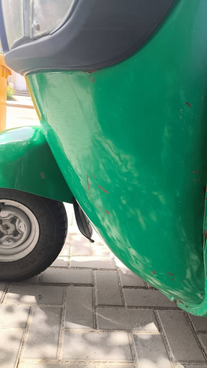 مجفته مبدل كاور وبيه بارد ما مبين /السعر 8ونص


**إذا كنت صاحب هذا الإعلان وتريد حذفه لأي سبب، رجاءا أرسل رسالة إلى الدعم الفني**